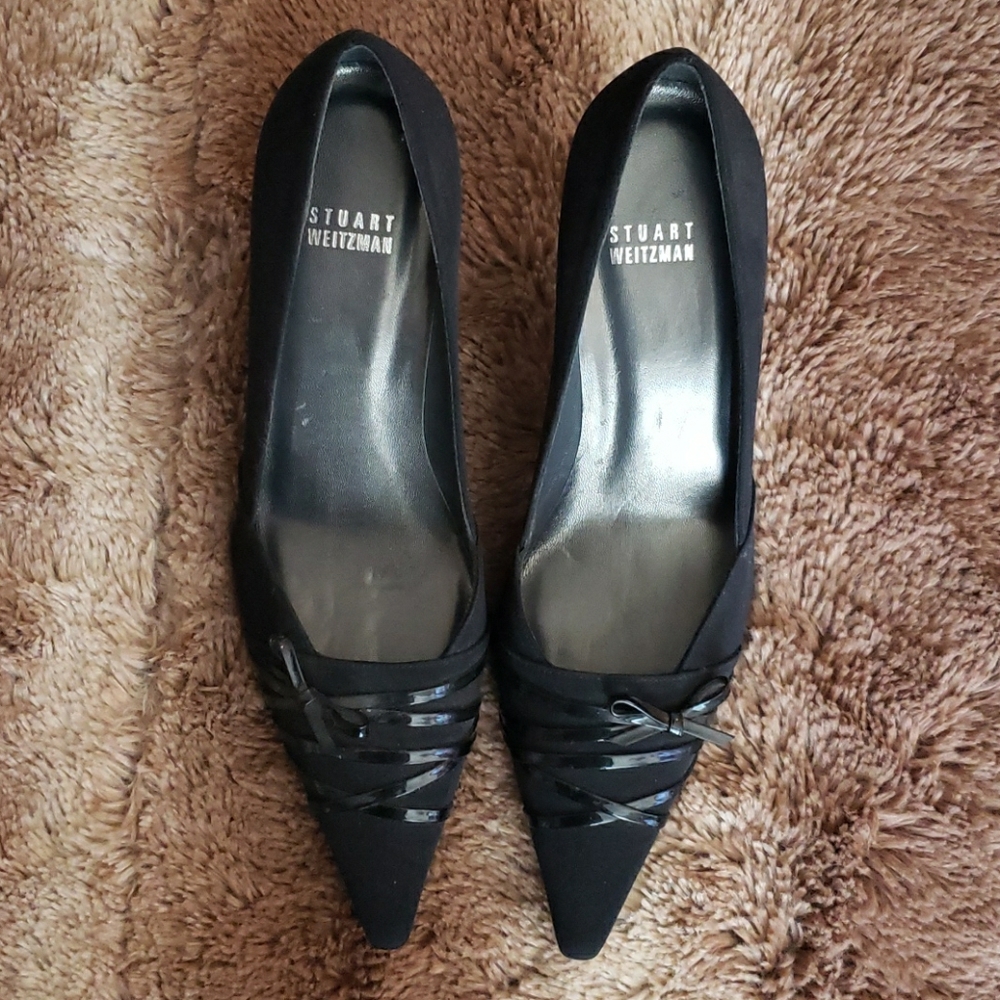 Stuart Weitzman Pointed-Toe Pumps with Bow Detail